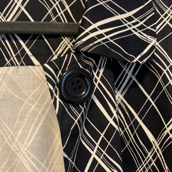 Eshe Lightweight Blazer - Picture 2 of 8